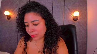 thara24 live cam on Cam4
