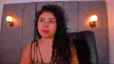 thara24 live cam on Cam4