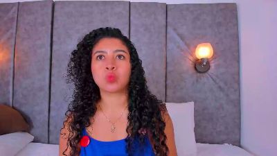 thara24 live cam on Cam4