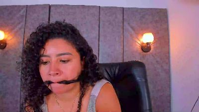 thara24 live cam on Cam4