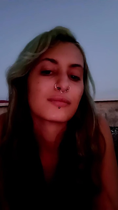 theWitch696 live cam on Cam4