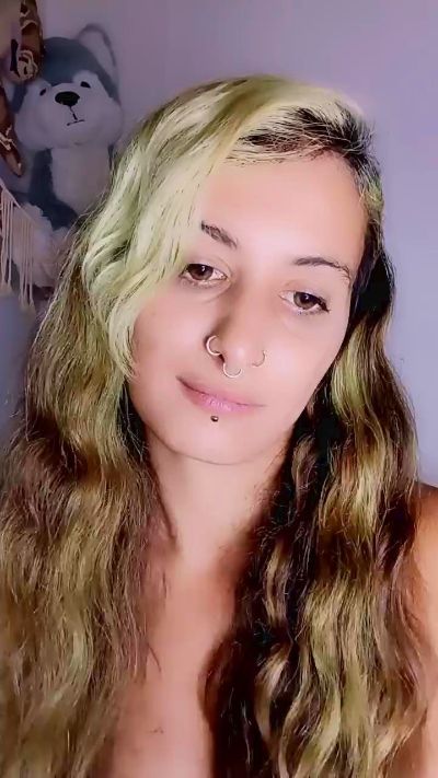 theWitch696 live cam on Cam4