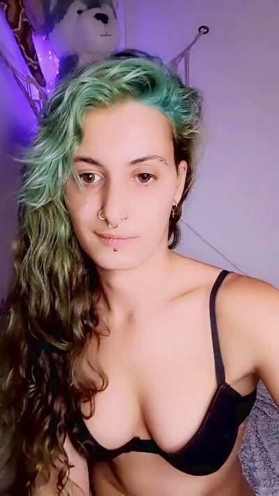 theWitch696 live cam on Cam4
