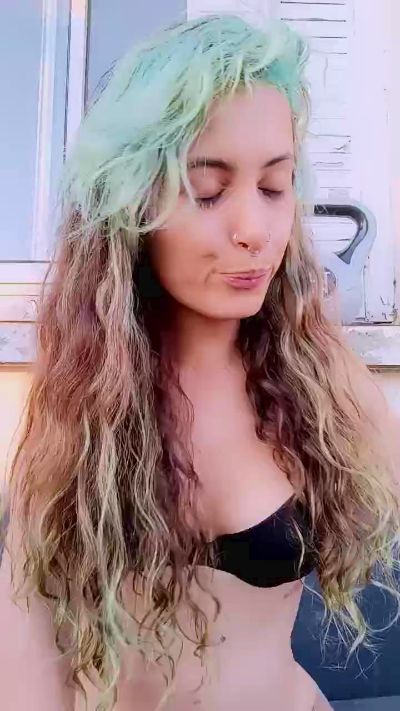 theWitch696 live cam on Cam4
