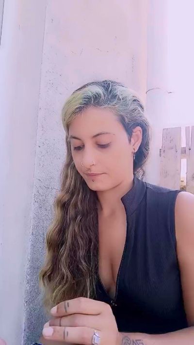 theWitch696 live cam on Cam4