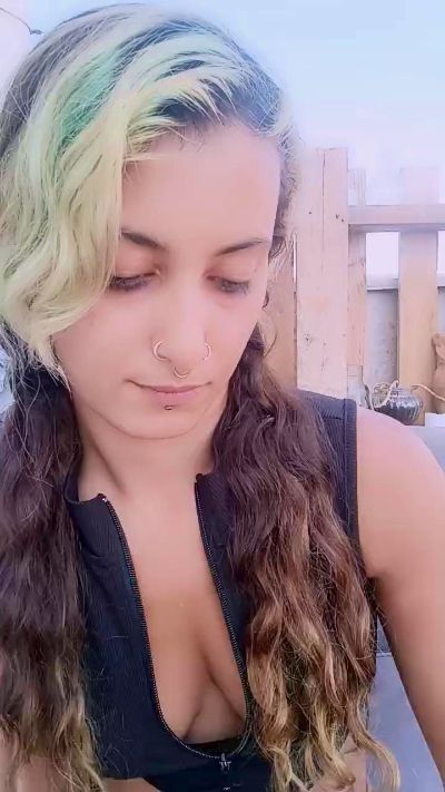 theWitch696 live cam on Cam4