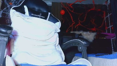 the_dog_lian live cam on Cam4