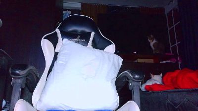 the_dog_lian live cam on Cam4
