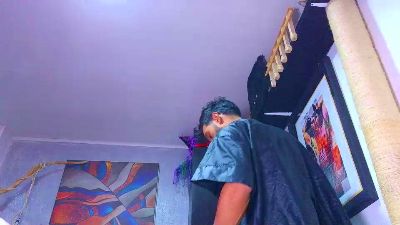 the_dog_lian live cam on Cam4