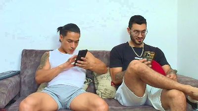 thebadboys01 live cam on Cam4