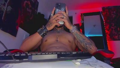 thebeastmaster live cam on Cam4