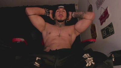 thebeastmaster live cam on Cam4