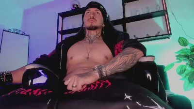 thebeastmaster live cam on Cam4