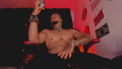 thebeastmaster live cam on Cam4