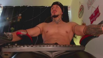 thebeastmaster live cam on Cam4