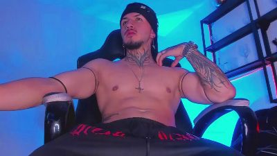 thebeastmaster live cam on Cam4