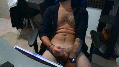 thebesteager86 live cam on Cam4