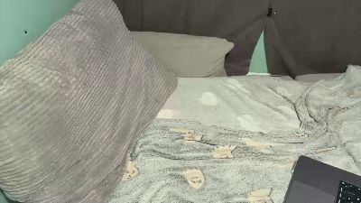 thecurlybear live cam on Cam4