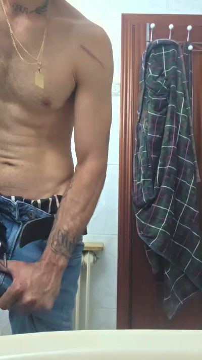 thelilbigklein live cam on Cam4