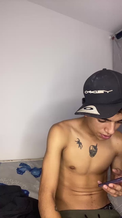 theo_aime live cam on Cam4