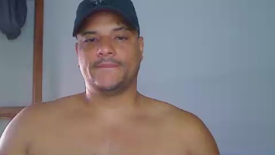 thepapi247 live cam on Cam4