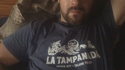 therider123 live cam on Cam4