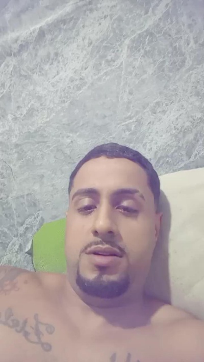 theuzinsaldanha live cam on Cam4