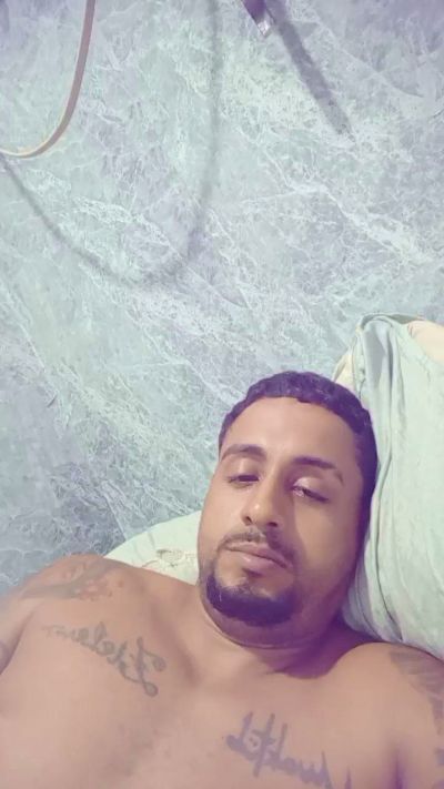 theuzinsaldanha live cam on Cam4