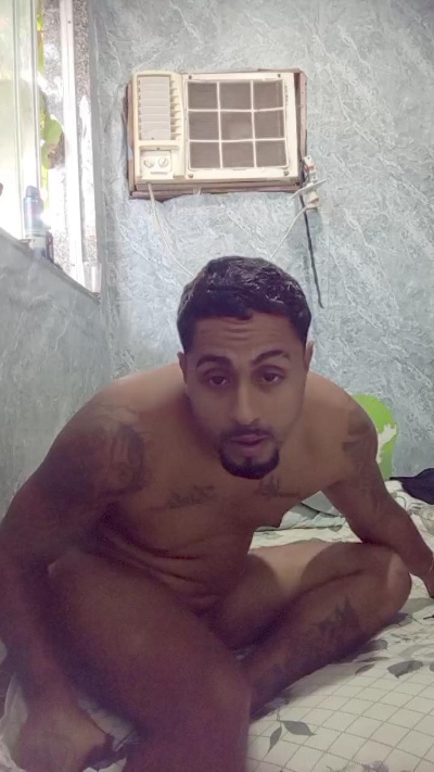 theuzinsaldanha live cam on Cam4