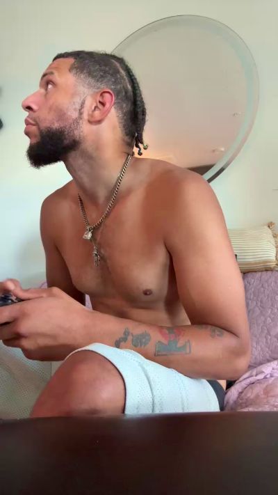 theycallmemill1 live cam on Cam4