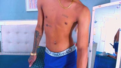 thiago_santiago live cam on Cam4