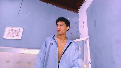 thiago_santiago live cam on Cam4