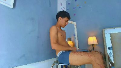 thiago_santiago live cam on Cam4