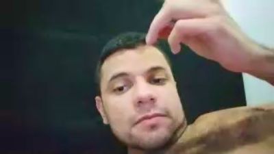 thiaguito200 live cam on Cam4