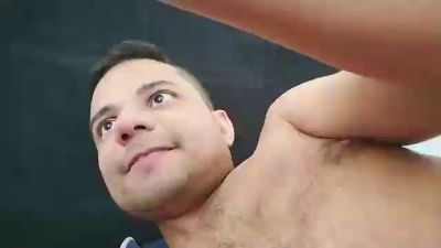 thiaguito200 live cam on Cam4