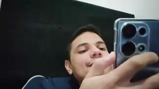 thiaguito200 live cam on Cam4
