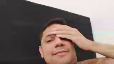thiaguito200 live cam on Cam4