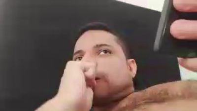 thiaguito200 live cam on Cam4