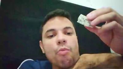 thiaguito200 live cam on Cam4