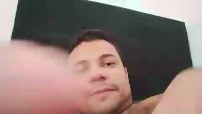 thiaguito200 live cam on Cam4