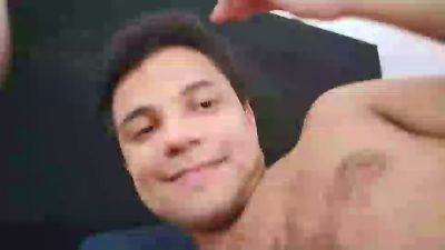 thiaguito200 live cam on Cam4