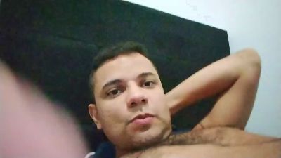 thiaguito200 live cam on Cam4
