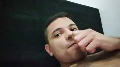 thiaguito200 live cam on Cam4