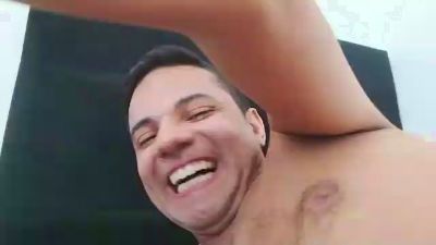 thiaguito200 live cam on Cam4