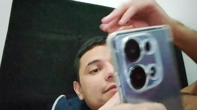 thiaguito200 live cam on Cam4