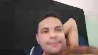 thiaguito200 live cam on Cam4