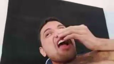 thiaguito200 live cam on Cam4