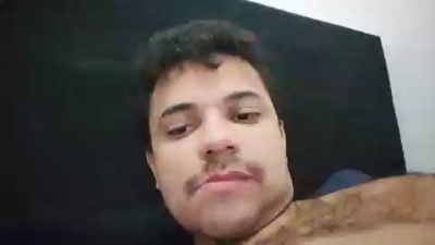 thiaguito200 live cam on Cam4