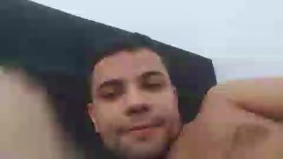 thiaguito200 live cam on Cam4