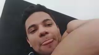 thiaguito200 live cam on Cam4